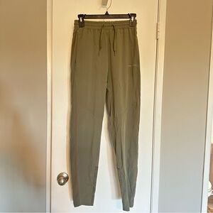 OUTDOOR VOICES Green Workout Pants - Size XS